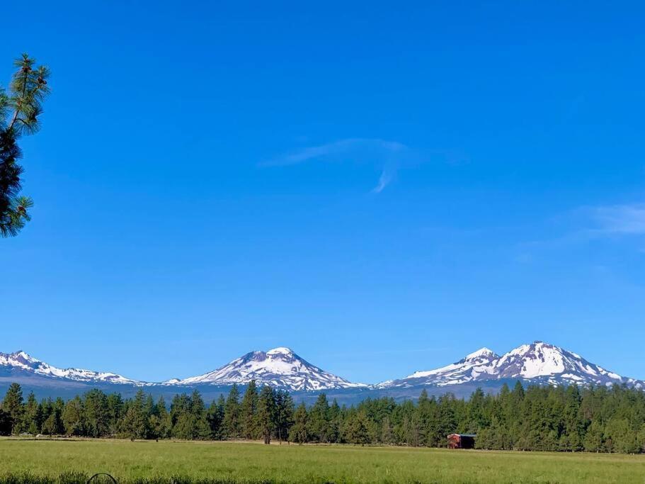 Beautiful Log Home Outside Of Sisters Exterior photo