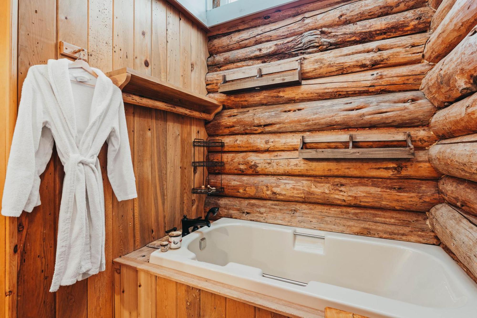 Beautiful Log Home Outside Of Sisters Exterior photo
