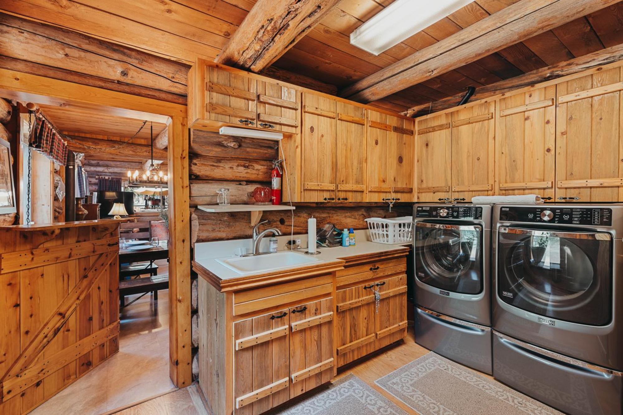 Beautiful Log Home Outside Of Sisters Exterior photo